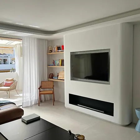 Serenity - Contemporary 2 Bedroom Apartment