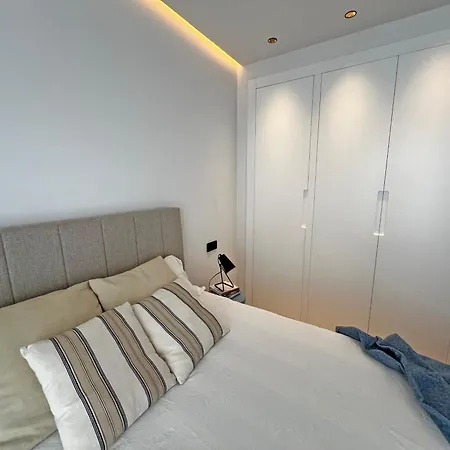 Apartment Serenity - Contemporary 2 Bedroom *